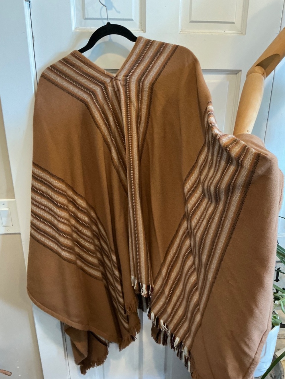 Wool blend poncho! Oversized and from overseas! New with tags! - Picture 3 of 4